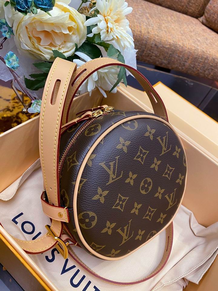 louis vuitton Inspired Handbags, AA+ Quality 100% Genuine Leather Classic Flap Medium Quilted Lambskin Black Gold, 18X 1 1X 5cm BL 4 Colour