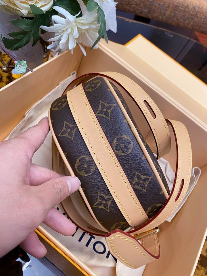 louis vuitton Inspired Handbags, AA+ Quality 100% Genuine Leather Classic Flap Medium Quilted Lambskin Black Gold, 18X 1 1X 5cm BL 4 Colour