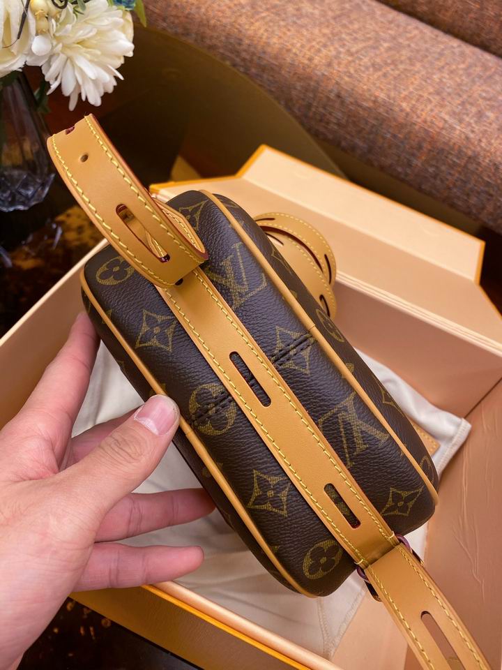 louis vuitton Inspired Handbags, AA+ Quality 100% Genuine Leather Classic Flap Medium Quilted Lambskin Black Gold, 18X 1 1X 5cm BL 4 Colour