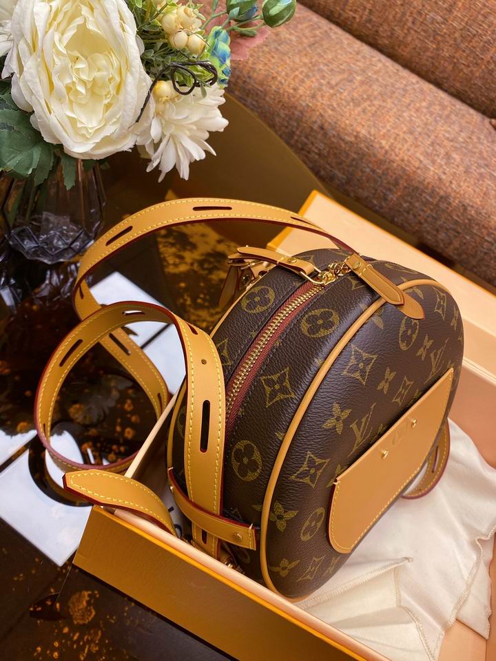 louis vuitton Inspired Handbags, AA+ Quality 100% Genuine Leather Classic Flap Medium Quilted Lambskin Black Gold, 18X 1 1X 5cm BL 4 Colour