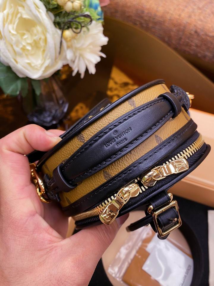 louis vuitton Inspired Handbags, AA+ Quality 100% Genuine Leather Classic Flap Medium Quilted Lambskin Black Gold, 18X 1 1X 5cm BL 4 Colour