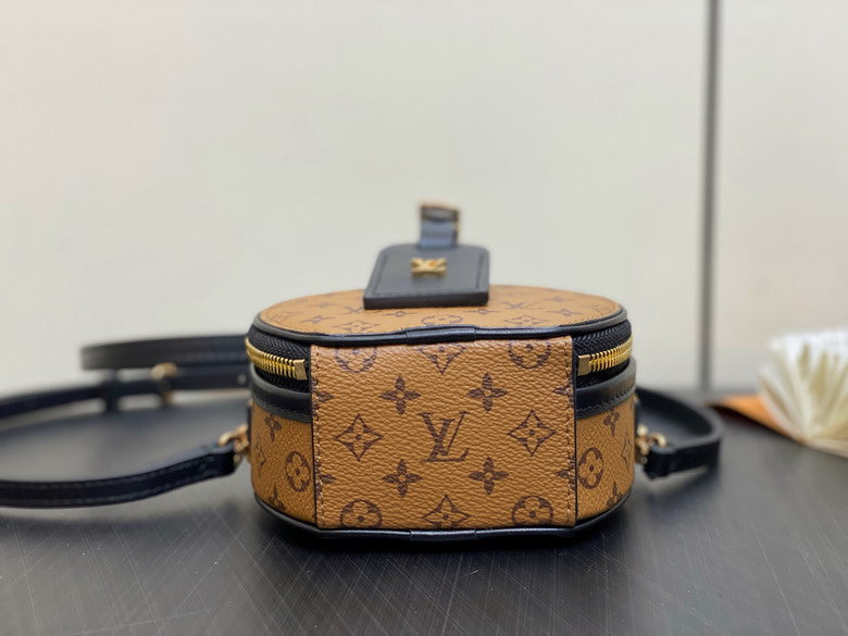 louis vuitton Inspired Handbags, AA+ Quality 100% Genuine Leather Classic Flap Medium Quilted Lambskin Black Gold, 18X 1 1X 5cm BL 4 Colour