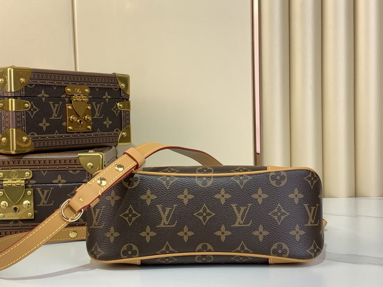 Inspired Handbags, AA+ Quality 100% Genuine Leather Classic Flap Medium Quilted Lambskin Black Gold, 18X 1 1X 5cm BL 4 Colour