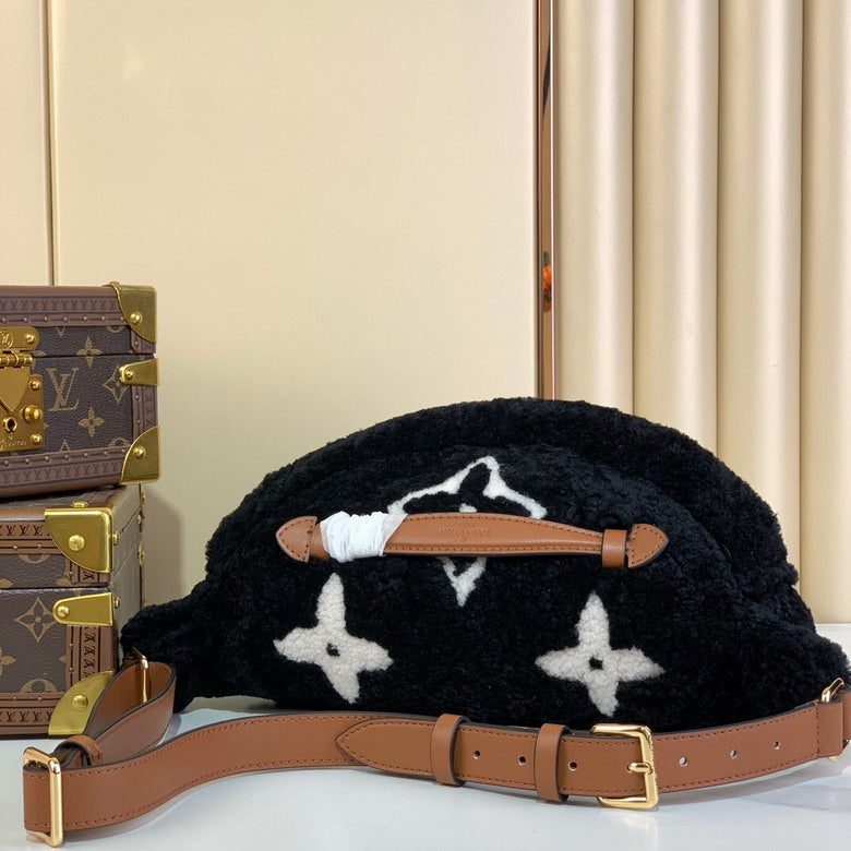 Louis vuitton Inspired Handbags, AA+ Quality 100% Genuine Leather Classic Flap Medium Quilted Lambskin Black Gold, 18X 1 1X 5cm BL 4 Colour