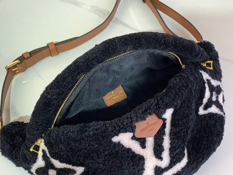 Louis vuitton Inspired Handbags, AA+ Quality 100% Genuine Leather Classic Flap Medium Quilted Lambskin Black Gold, 18X 1 1X 5cm BL 4 Colour