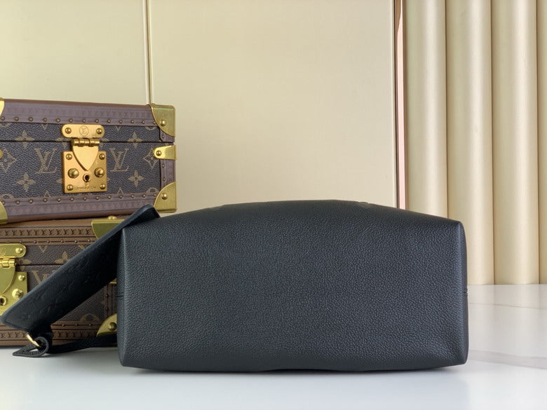 louis vuitton Inspired Handbags, AA+ Quality 100% Genuine Leather Classic Flap Medium Quilted Lambskin Black Gold, 18X 1 1X 5cm BL 4 Colour