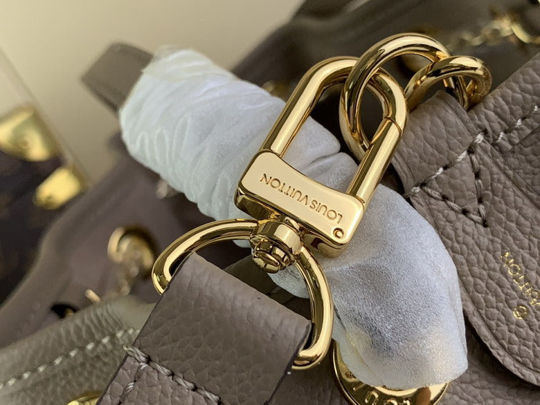 louis vuitton Inspired Handbags, AA+ Quality 100% Genuine Leather Classic Flap Medium Quilted Lambskin Black Gold, 18X 1 1X 5cm BL 4 Colour