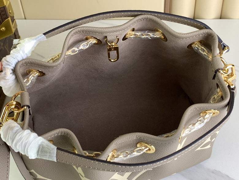 louis vuitton Inspired Handbags, AA+ Quality 100% Genuine Leather Classic Flap Medium Quilted Lambskin Black Gold, 18X 1 1X 5cm BL 4 Colour