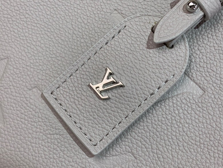 louis vuitton Inspired Handbags, AA+ Quality 100% Genuine Leather Classic Flap Medium Quilted Lambskin Black Gold, 18X 1 1X 5cm BL 4 Colour