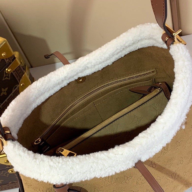 Inspired Handbags, AA+ Quality 100% Genuine Leather Classic Flap Medium Quilted Lambskin Black Gold, 18X 1 1X 5cm BL 4 Colour