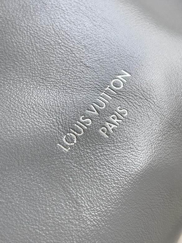 louis vuitton Inspired Handbags, AA+ Quality 100% Genuine Leather Classic Flap Medium Quilted Lambskin Black Gold, 18X 1 1X 5cm BL 4 Colour