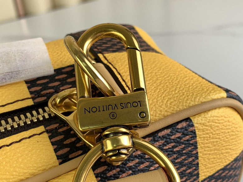 Inspired Handbags, AA+ Quality 100% Genuine Leather Classic Flap Medium Quilted Lambskin Black Gold, 18X 1 1X 5cm BL 4 Colour