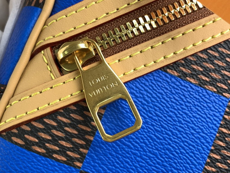 Inspired Handbags, AA+ Quality 100% Genuine Leather Classic Flap Medium Quilted Lambskin Black Gold, 18X 1 1X 5cm BL 4 Colour