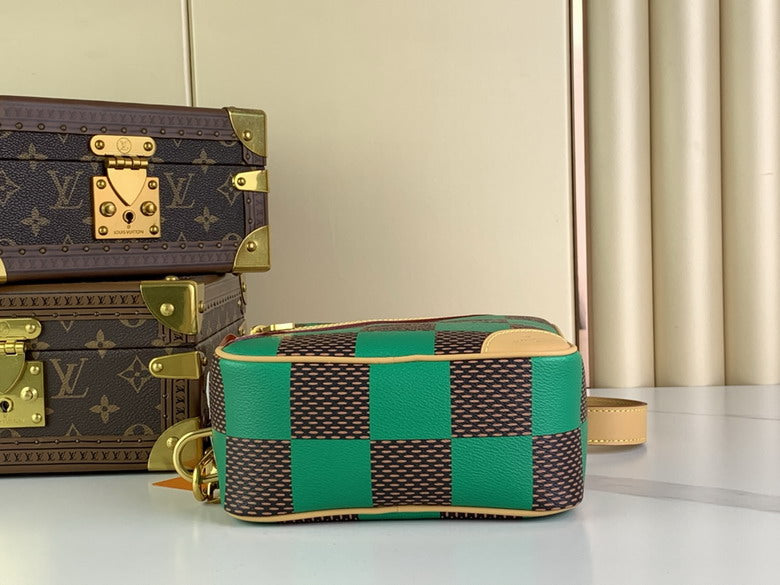 Inspired Handbags, AA+ Quality 100% Genuine Leather Classic Flap Medium Quilted Lambskin Black Gold, 18X 1 1X 5cm BL 4 Colour