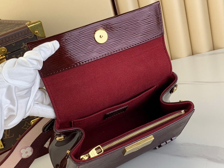 Inspired Handbags, AA+ Quality 100% Genuine Leather Classic Flap Medium Quilted Lambskin Black Gold, 18X 1 1X 5cm BL 4 Colour