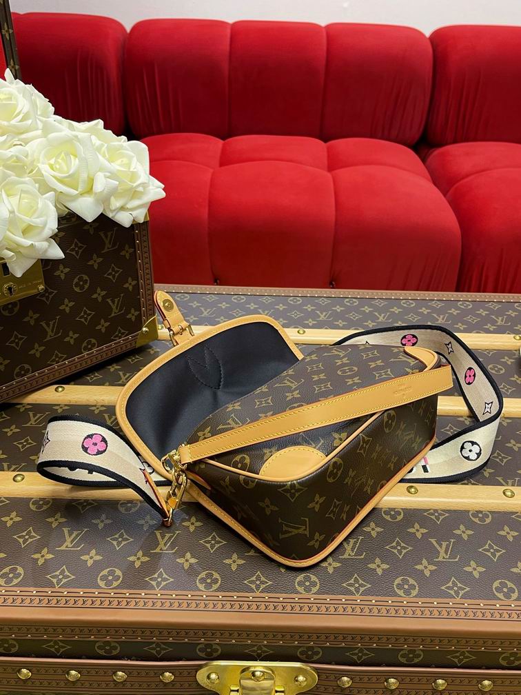 Inspired Handbags, AA+ Quality 100% Genuine Leather Classic Flap Medium Quilted Lambskin Black Gold, 18X 1 1X 5cm BL 4 Colour