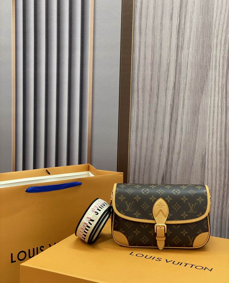 Inspired Handbags, AA+ Quality 100% Genuine Leather Classic Flap Medium Quilted Lambskin Black Gold, 18X 1 1X 5cm BL 4 Colour