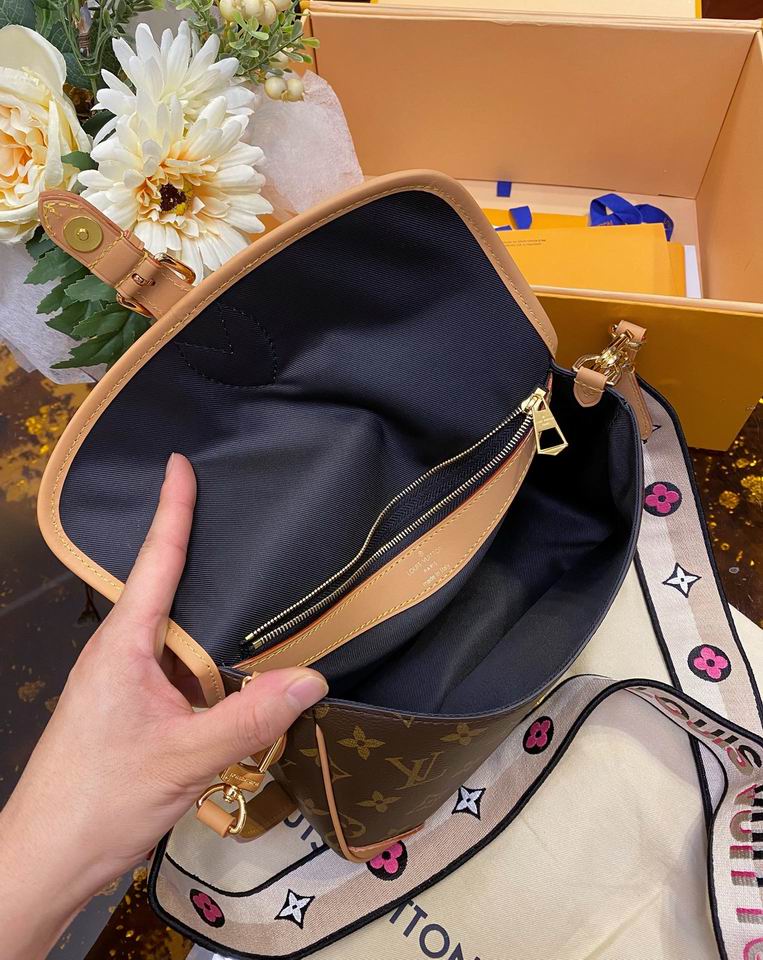 Inspired Handbags, AA+ Quality 100% Genuine Leather Classic Flap Medium Quilted Lambskin Black Gold, 18X 1 1X 5cm BL 4 Colour
