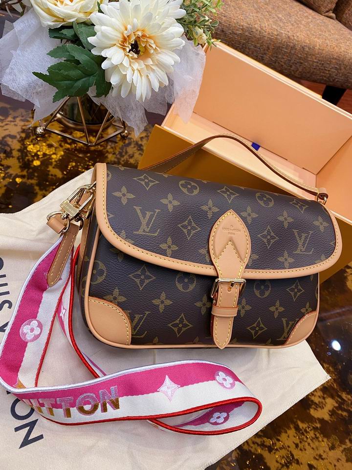 Inspired Handbags, AA+ Quality 100% Genuine Leather Classic Flap Medium Quilted Lambskin Black Gold, 18X 1 1X 5cm BL 4 Colour