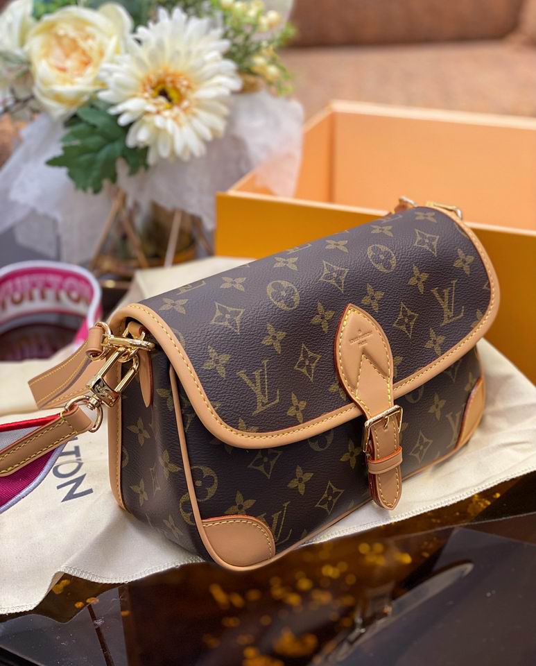 Inspired Handbags, AA+ Quality 100% Genuine Leather Classic Flap Medium Quilted Lambskin Black Gold, 18X 1 1X 5cm BL 4 Colour