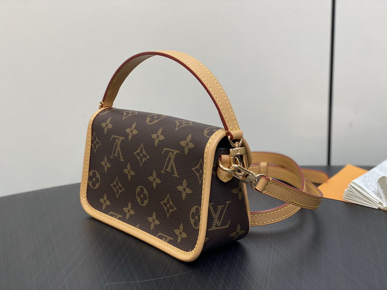 Inspired Handbags, AA+ Quality 100% Genuine Leather Classic Flap Medium Quilted Lambskin Black Gold, 18X 1 1X 5cm BL 4 Colour