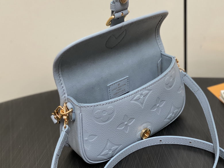 Inspired Handbags, AA+ Quality 100% Genuine Leather Classic Flap Medium Quilted Lambskin Black Gold, 18X 1 1X 5cm BL 4 Colour