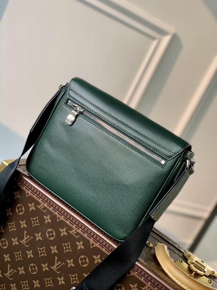 Inspired Handbags, AA+ Quality 100% Genuine Leather Classic Flap Medium Quilted Lambskin Black Gold, 18X 1 1X 5cm BL 4 Colour
