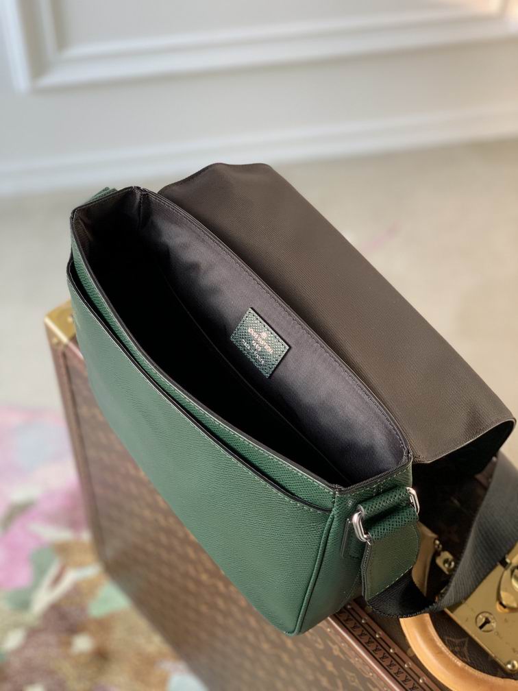 Inspired Handbags, AA+ Quality 100% Genuine Leather Classic Flap Medium Quilted Lambskin Black Gold, 18X 1 1X 5cm BL 4 Colour