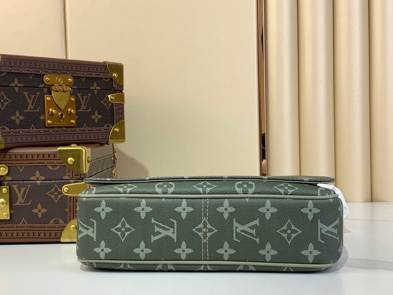 Inspired Handbags, AA+ Quality 100% Genuine Leather Classic Flap Medium Quilted Lambskin Black Gold, 18X 1 1X 5cm BL 4 Colour