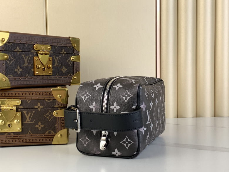 Inspired Handbags, AA+ Quality 100% Genuine Leather Classic Flap Medium Quilted Lambskin Black Gold, 18X 1 1X 5cm BL 4 Colour
