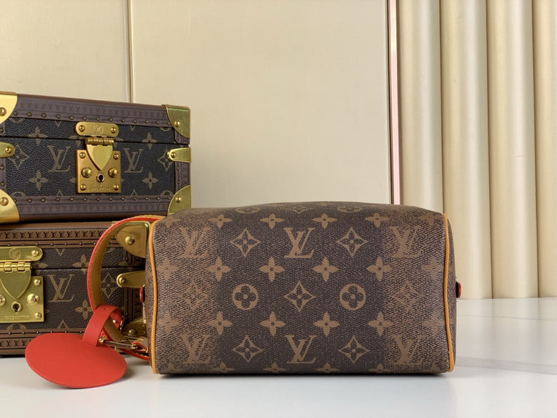 Inspired Handbags, AA+ Quality 100% Genuine Leather Classic Flap Medium Quilted Lambskin Black Gold, 18X 1 1X 5cm BL 4 Colour
