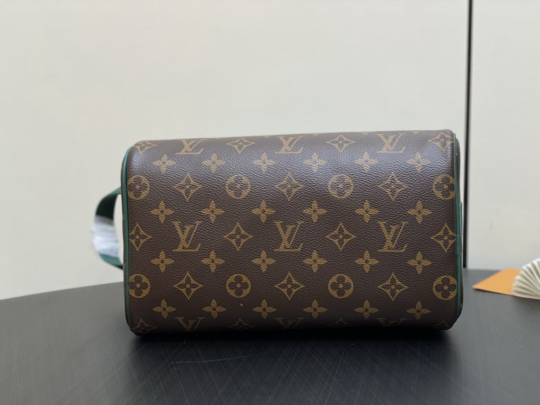 Inspired Handbags, AA+ Quality 100% Genuine Leather Classic Flap Medium Quilted Lambskin Black Gold, 18X 1 1X 5cm BL 4 Colour