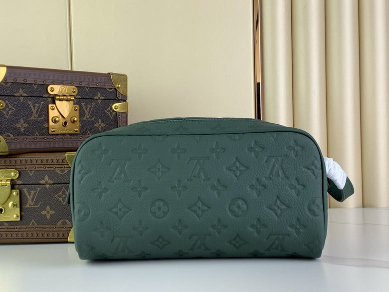 Inspired Handbags, AA+ Quality 100% Genuine Leather Classic Flap Medium Quilted Lambskin Black Gold, 18X 1 1X 5cm BL 4 Colour