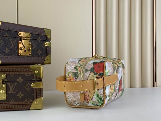 Inspired Handbags, AA+ Quality 100% Genuine Leather Classic Flap Medium Quilted Lambskin Black Gold, 18X 1 1X 5cm BL 4 Colour