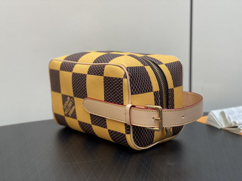 Inspired Handbags, AA+ Quality 100% Genuine Leather Classic Flap Medium Quilted Lambskin Black Gold, 18X 1 1X 5cm BL 4 Colour