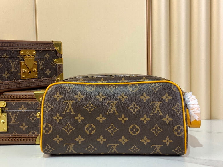 Inspired Handbags, AA+ Quality 100% Genuine Leather Classic Flap Medium Quilted Lambskin Black Gold, 18X 1 1X 5cm BL 4 Colour