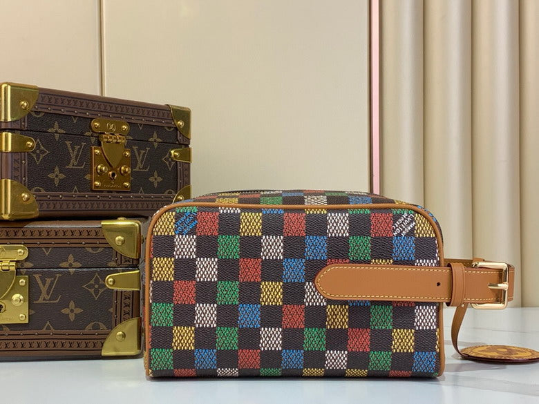 Inspired Handbags, AA+ Quality 100% Genuine Leather Classic Flap Medium Quilted Lambskin Black Gold, 18X 1 1X 5cm BL 4 Colour