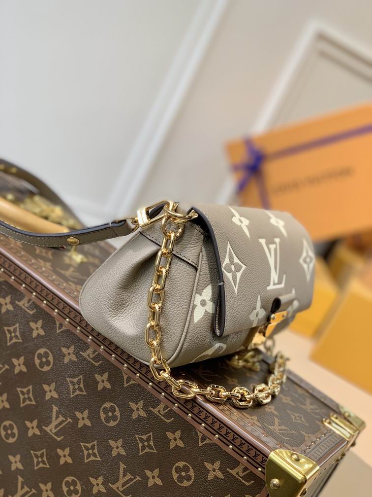 Inspired Handbags, AA+ Quality 100% Genuine Leather Classic Flap Medium Quilted Lambskin Black Gold, 18X 1 1X 5cm BL 4 Colour