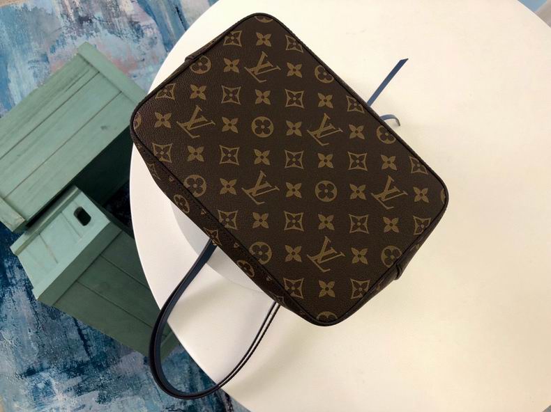 Louis Vuitton Inspired Handbags, AA+ Quality 100% Genuine Leather Classic Flap Medium Quilted Lambskin Black Gold, 18X 1 1X 5cm BL 4 Colour