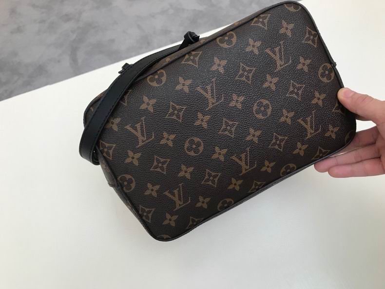 Louis Vuitton Inspired Handbags, AA+ Quality 100% Genuine Leather Classic Flap Medium Quilted Lambskin Black Gold, 18X 1 1X 5cm BL 4 Colour