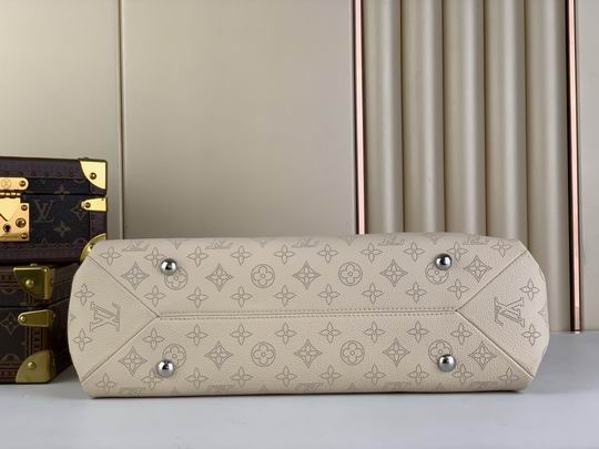 Louis Vuitton Handbags, AA+ Quality 100% Genuine Leather Classic Flap Medium Quilted Lambskin Black Gold, 18X 1 1X 5cm BL 4 Colour