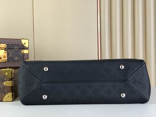 Louis Vuitton Handbags, AA+ Quality 100% Genuine Leather Classic Flap Medium Quilted Lambskin Black Gold, 18X 1 1X 5cm BL 4 Colour