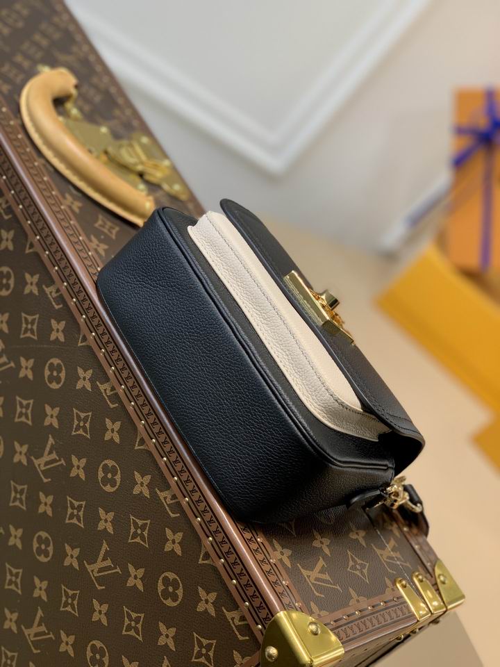 Louis Vuitton Handbags, AA+ Quality 100% Genuine Leather Classic Flap Medium Quilted Lambskin Black Gold, 18X 1 1X 5cm BL 4 Colour