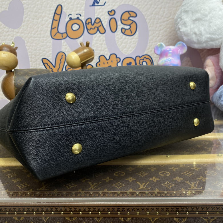 Inspired Handbags, AA+ Quality 100% Genuine Leather Classic Flap Medium Quilted Lambskin Black Gold, 18X 1 1X 5cm BL 4 Colour