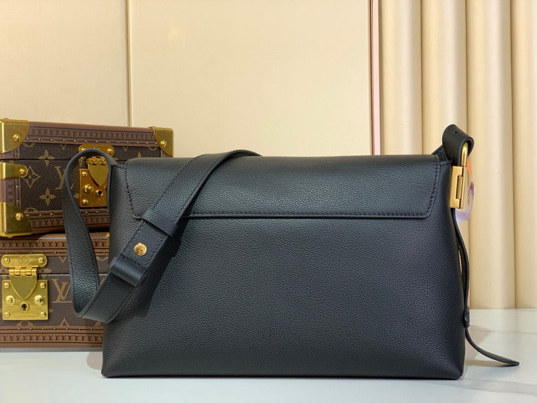 Inspired Handbags, AA+ Quality 100% Genuine Leather Classic Flap Medium Quilted Lambskin Black Gold, 18X 1 1X 5cm BL 4 Colour