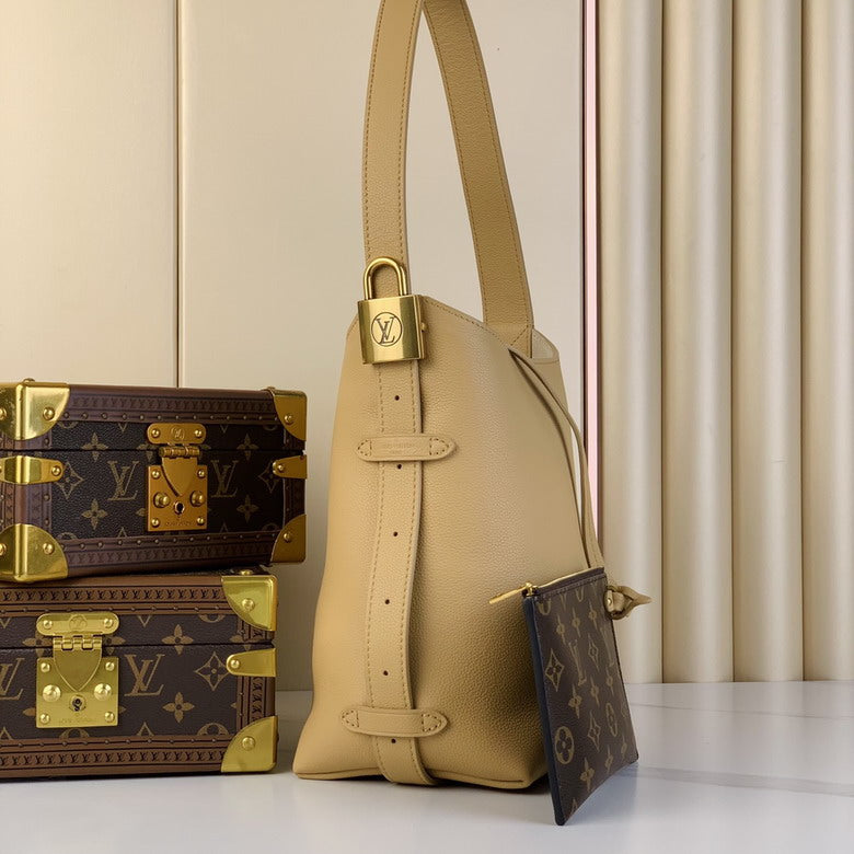 Inspired Handbags, AA+ Quality 100% Genuine Leather Classic Flap Medium Quilted Lambskin Black Gold, 18X 1 1X 5cm BL 4 Colour
