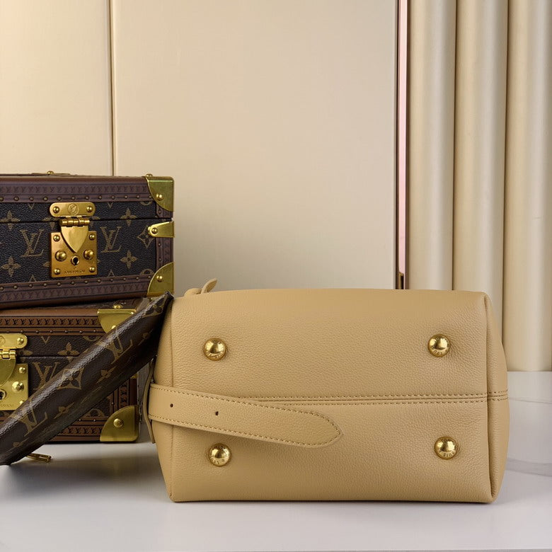 Inspired Handbags, AA+ Quality 100% Genuine Leather Classic Flap Medium Quilted Lambskin Black Gold, 18X 1 1X 5cm BL 4 Colour