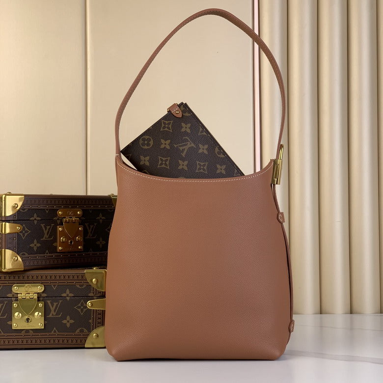 Inspired Handbags, AA+ Quality 100% Genuine Leather Classic Flap Medium Quilted Lambskin Black Gold, 18X 1 1X 5cm BL 4 Colour