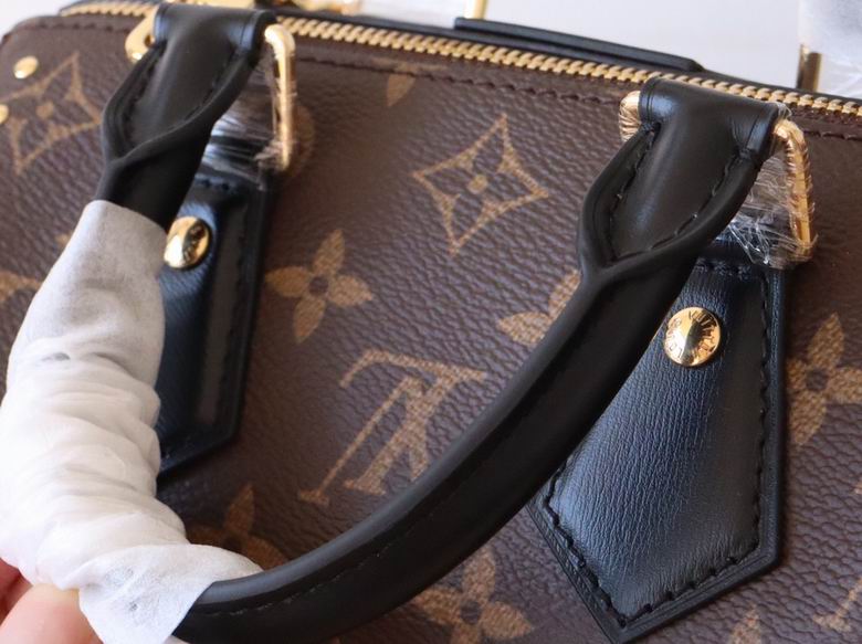 louis vuitton Inspired Handbags, AA+ Quality 100% Genuine Leather Classic Flap Medium Quilted Lambskin Black Gold, 18X 1 1X 5cm BL 4 Colour