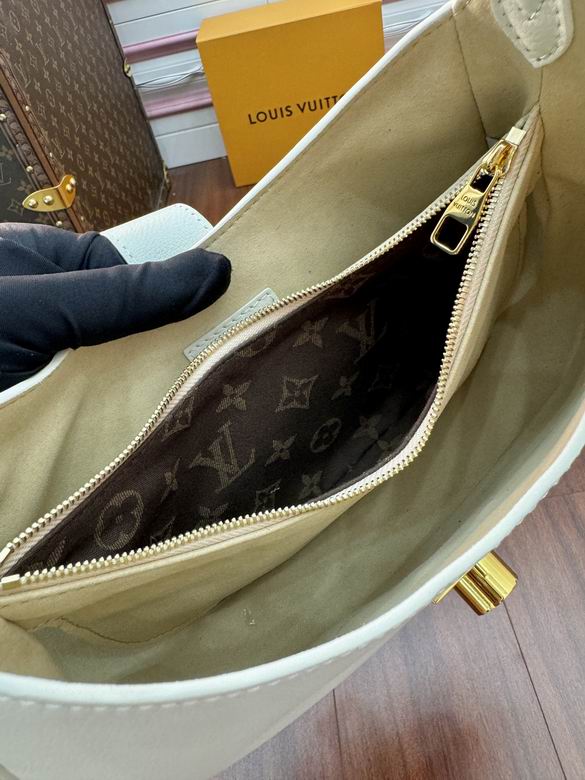 Inspired Handbags, AA+ Quality 100% Genuine Leather Classic Flap Medium Quilted Lambskin Black Gold, 18X 1 1X 5cm BL 4 Colour